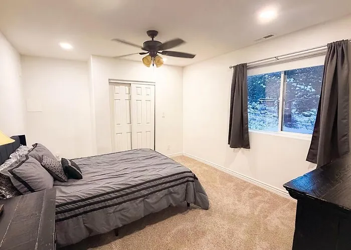 Casa vacanze 7br & Golf Course Retreat With Hot Tub Flagstaff
