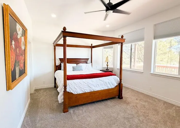 7br & Golf Course Retreat With Hot Tub