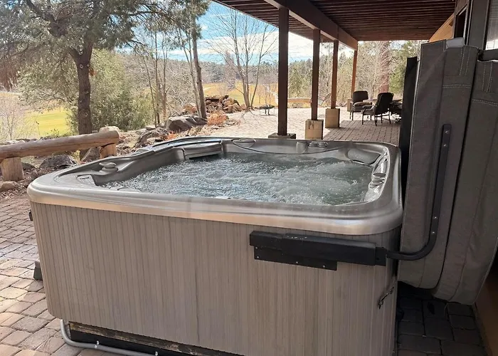 7br & Golf Course Retreat With Hot Tub Casa vacanze